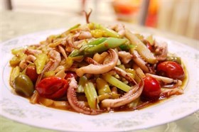 泡椒鱿鱼须