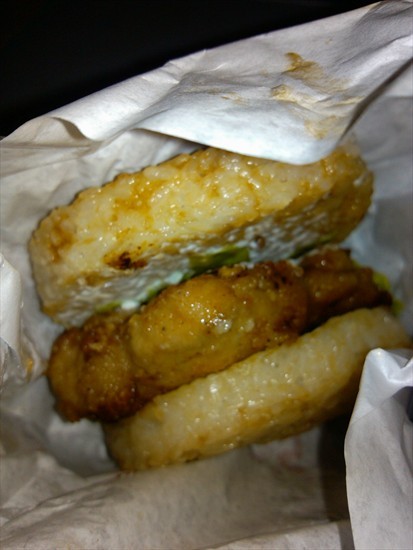 人数:2人 点评:经常在北京吃德克士的米汉堡,觉得超级美味,回到家就带