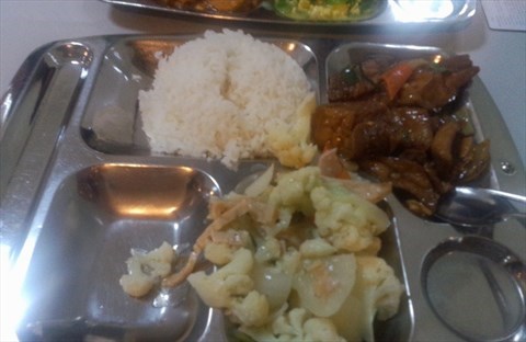 学院饭堂 食评 出品较差的饭堂                白云学院的饭堂的环境