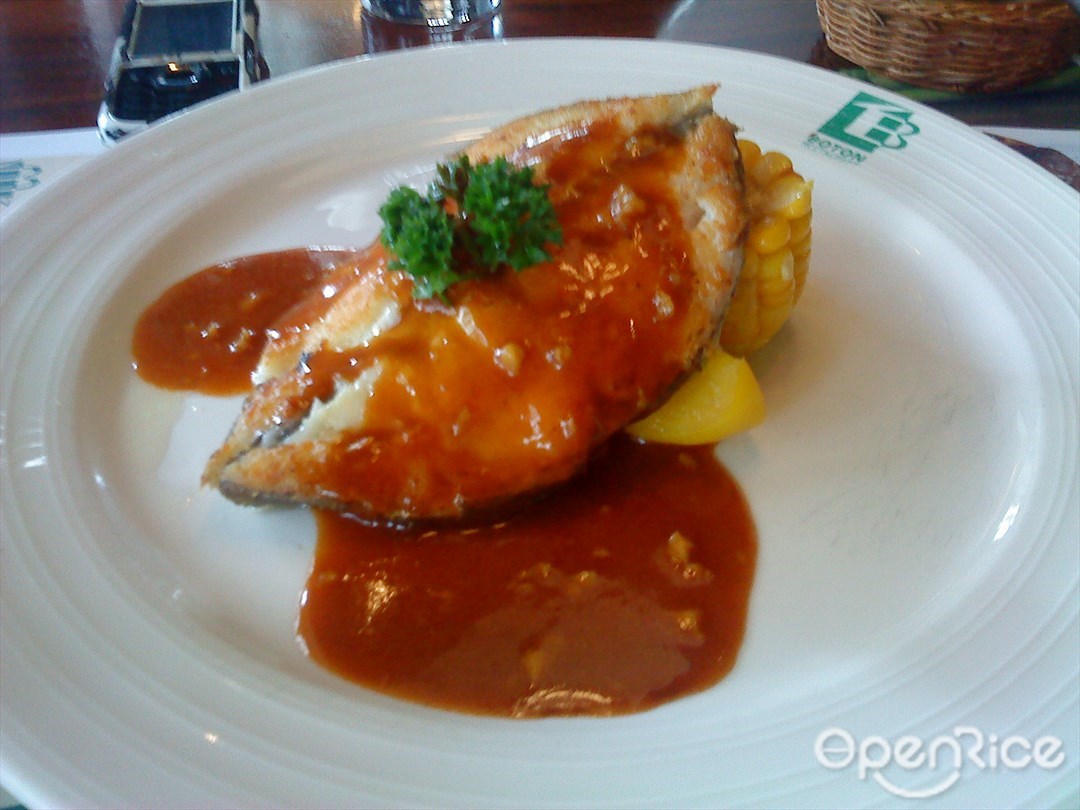 半岛金伯爵西餐酒廊