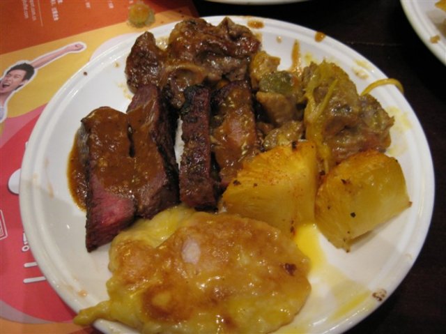 果木牛扒来多份，太美味啦，香柠汁雪鱼扒唔好食，无D鱼味，烧牛子骨都OK，烧菠萝一般般，烧完无乜菠萝味