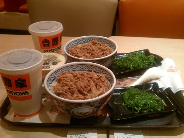 团购的牛肉饭套餐