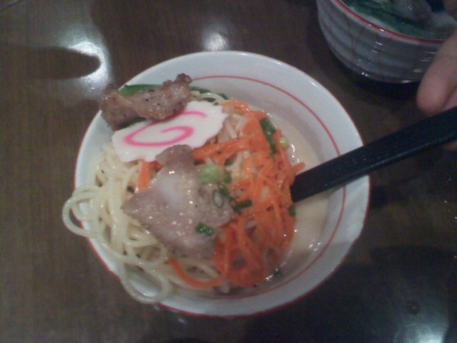很小一碗的拉面，但是味道不错，28元