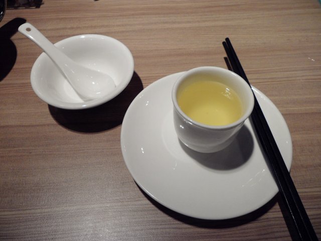 连杯茶都系泛着油光噶！！！