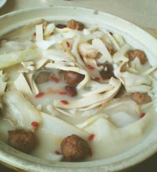 很大一碗