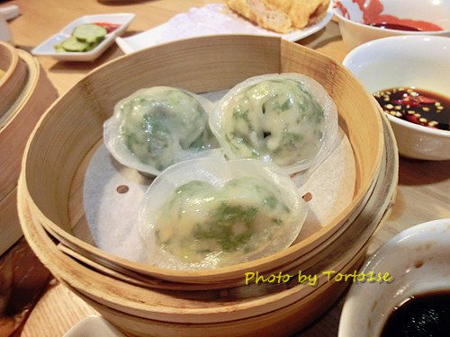 香菜鲩鱼饺