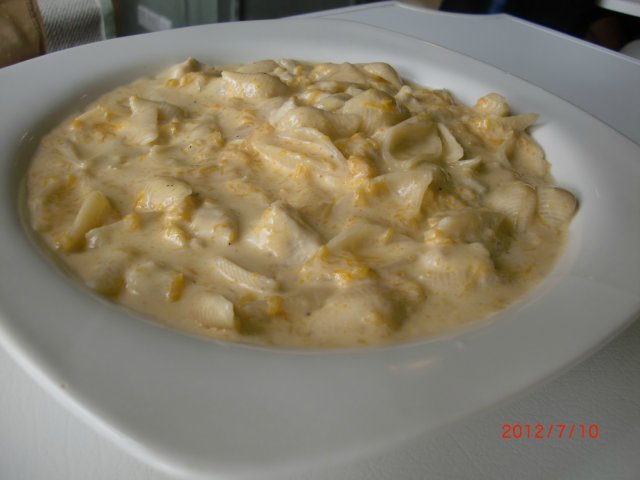 南瓜起司鸡肉贝壳面