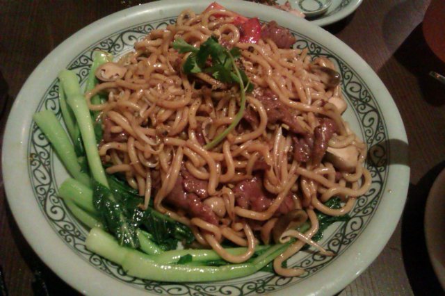 牛肉炒乌冬-可以3个人吃哦