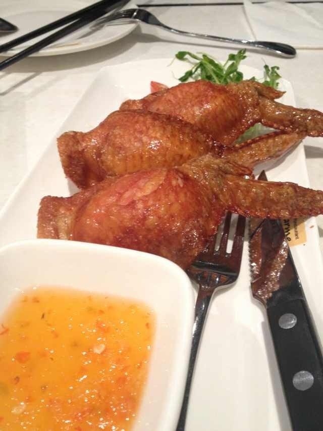 鲜虾胶酿脆皮鸡翅