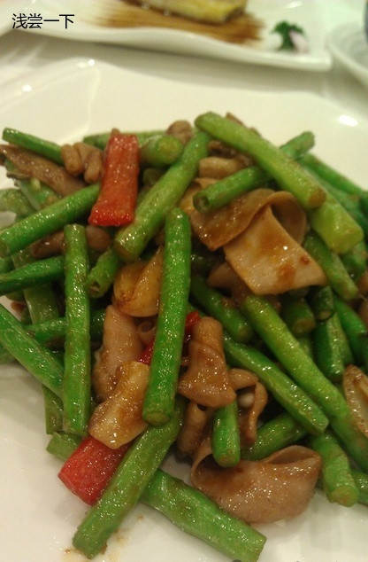 不过午市直落的特价小菜强差人意