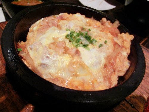 鸡肉石锅饭
