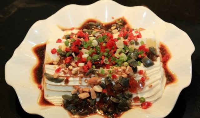 皮蛋豆腐