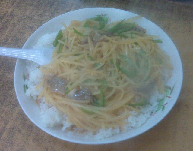 土豆牛肉盖饭