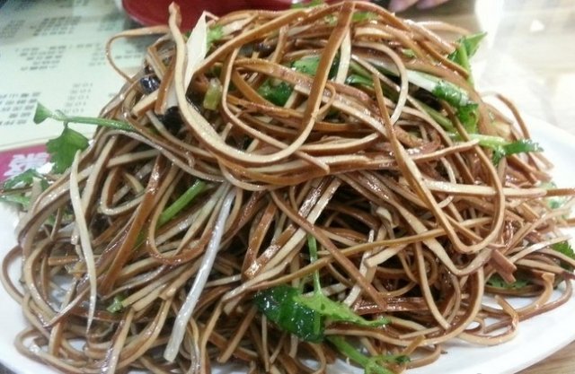 凉拌黑豆皮