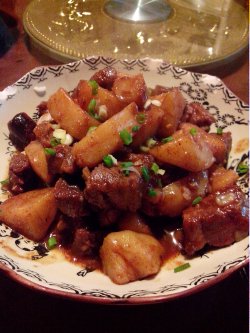 小土豆烧排骨