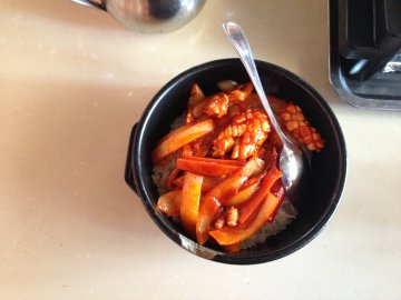 鱿鱼石锅拌饭