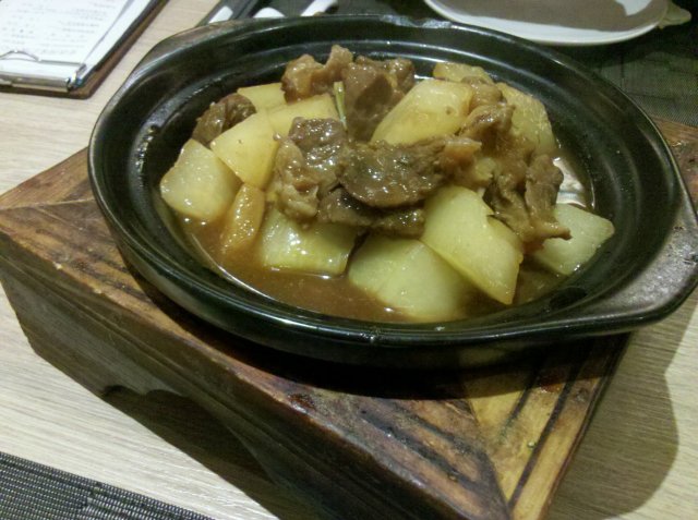 甘参萝卜牛腩煲
