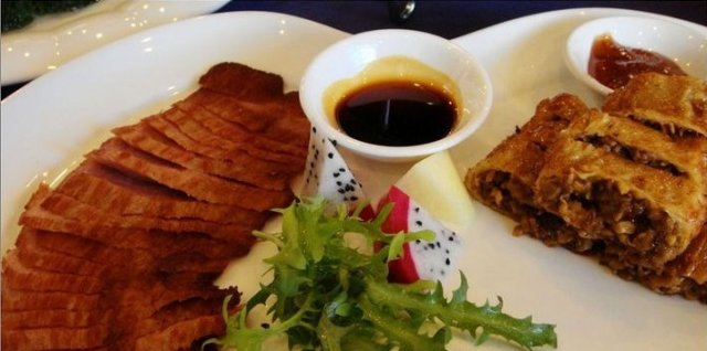 八爷鸭方拼炭烧肉