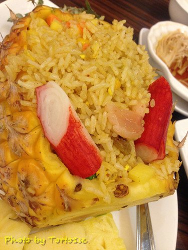 菠萝海鲜炒饭