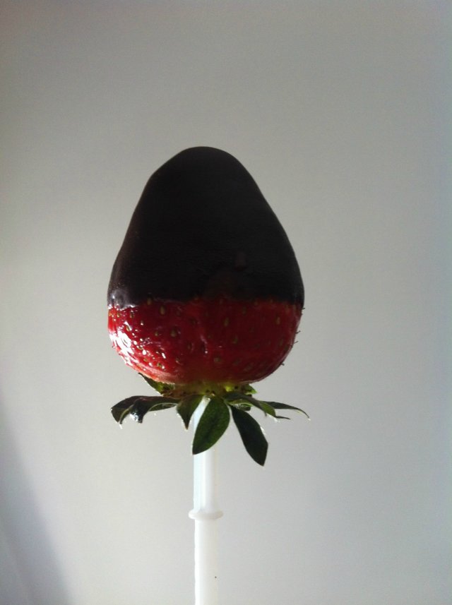 水果花之裹着巧克力的草莓