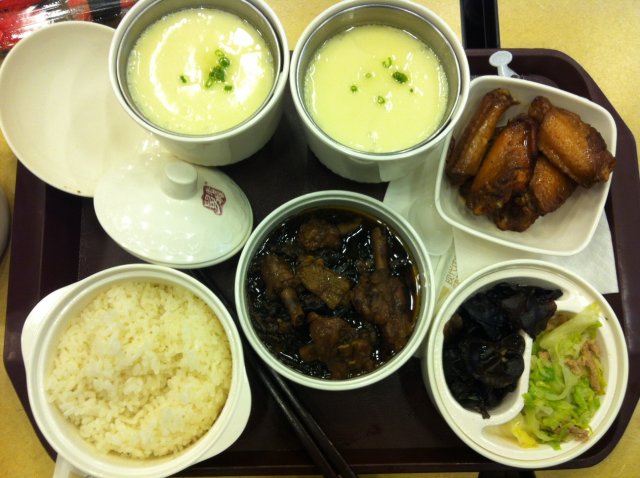茶树菇老鸭饭