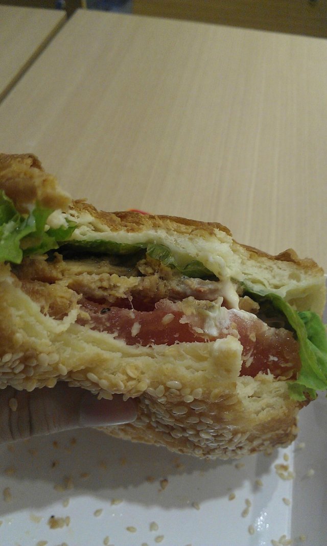 丹麦熏鸡三明治