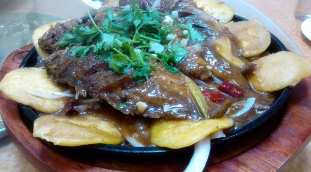 地锅黄鱼贴饼子