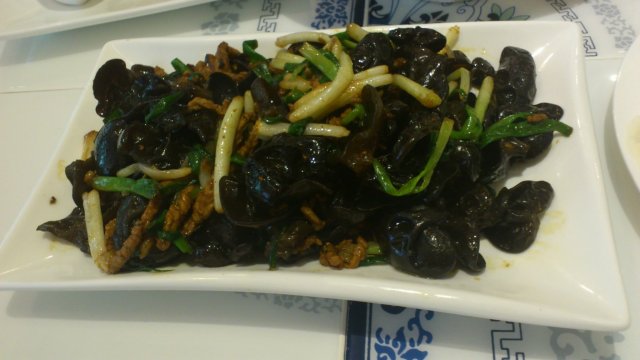 香葱炒木耳