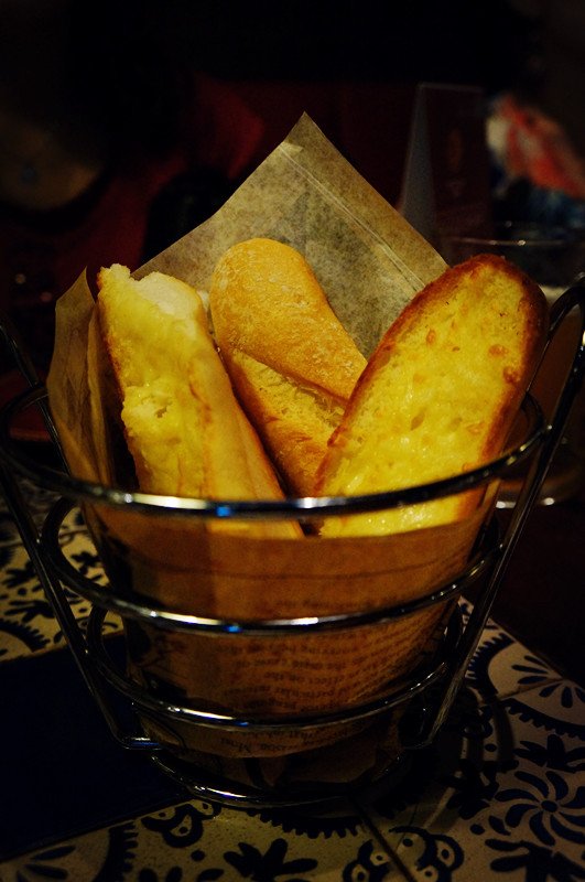 烤西班牙曼切高芝士面包