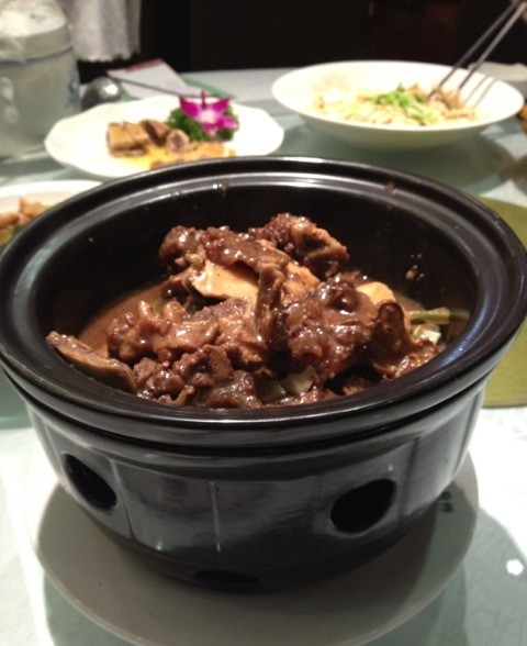 砂锅焖鸭