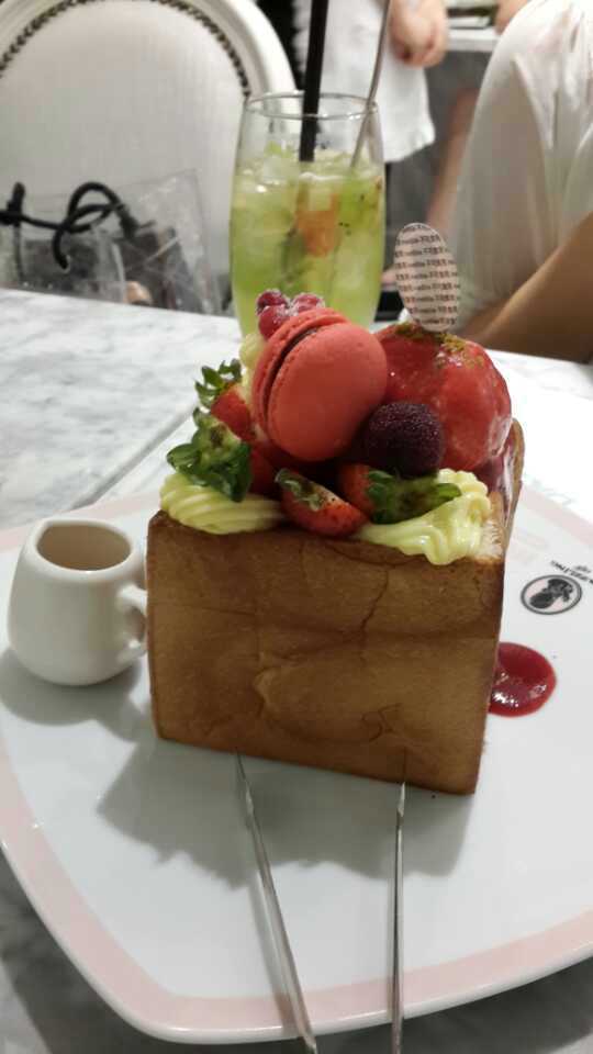 草莓土司