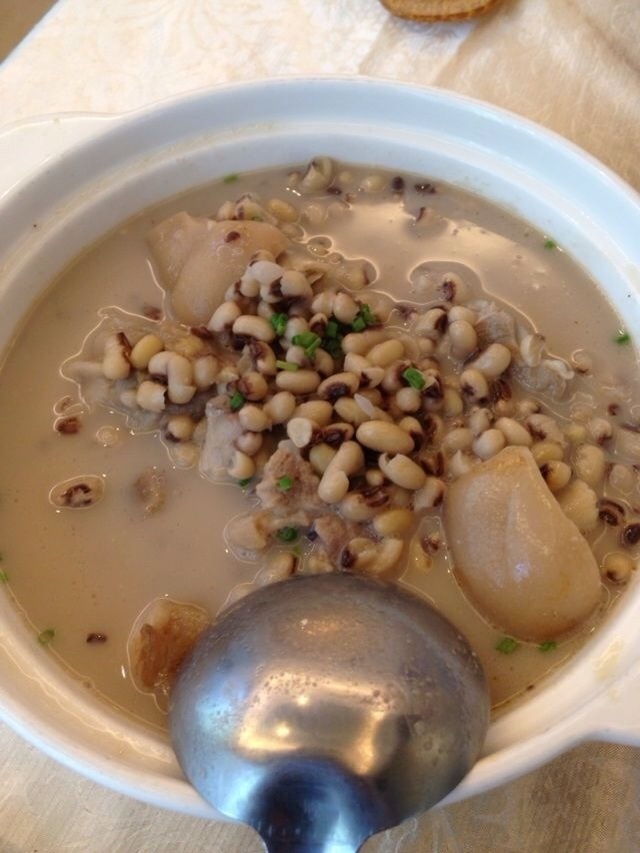炖猪蹄