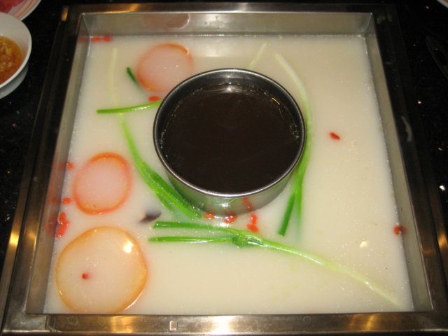 锅底