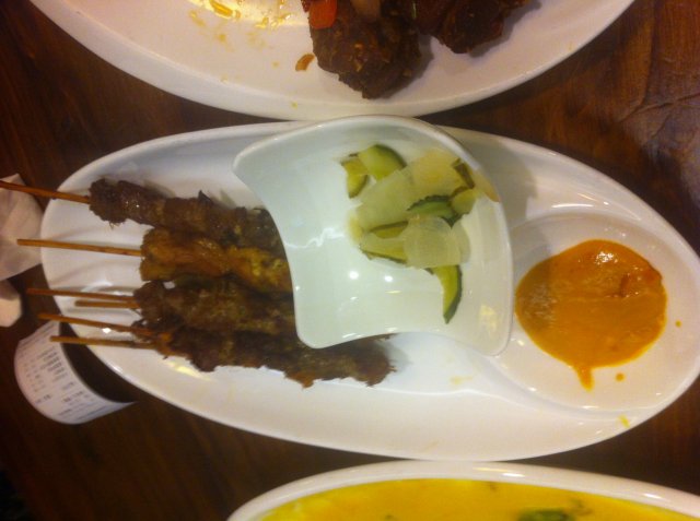 马来沙爹牛鸡肉串