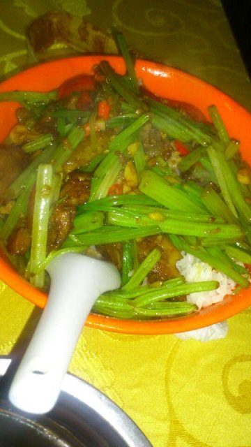 回锅牛腩盖饭
