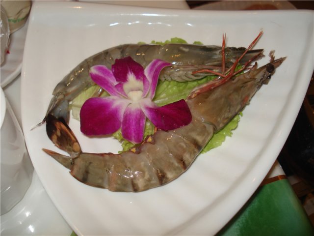 四头大对虾