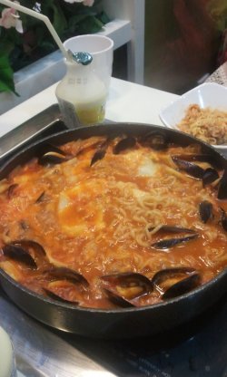 德站琪韩国年糕料理