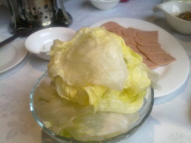 生菜和午餐肉
