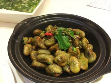 蚕豆煲