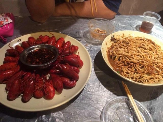 蒸虾，凉面