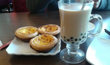 蛋挞和奶茶