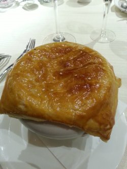 酥皮玉米浓汤