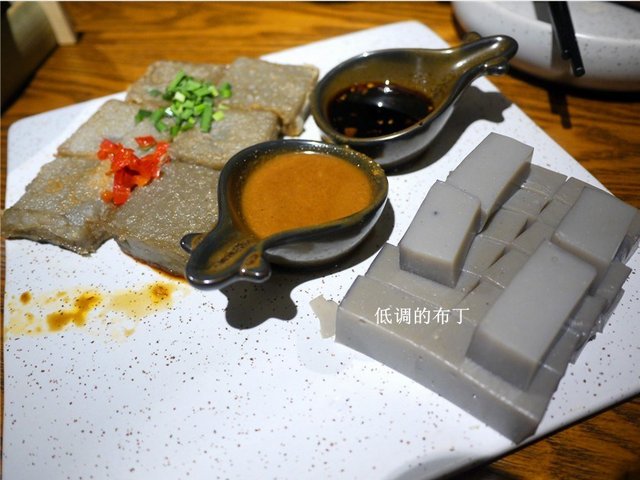 香煎石屏豆腐
