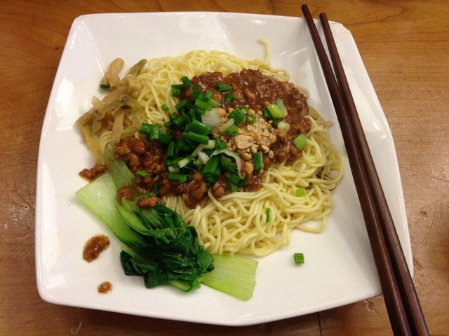 肉酱面