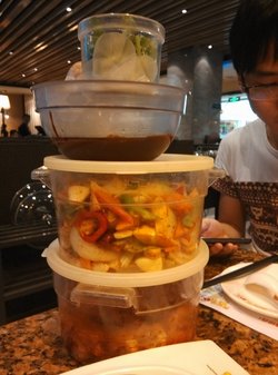 端过来的配料
