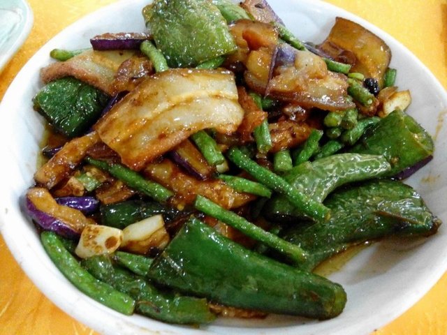 豆角炒茄瓜