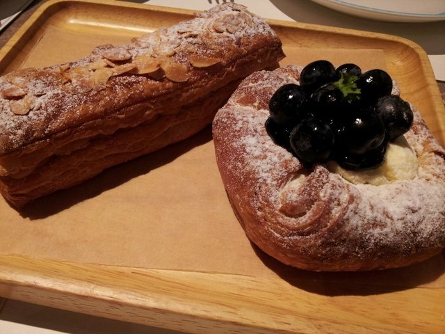 咖啡酥&蓝莓酥