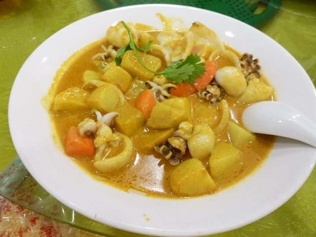 咖喱墨鱼仔
