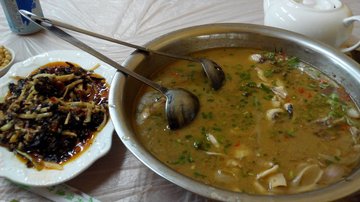 鱼香肉丝和椒麻鱼