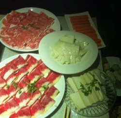 羊羔肉 牛肉 老豆腐 蟹肉棒